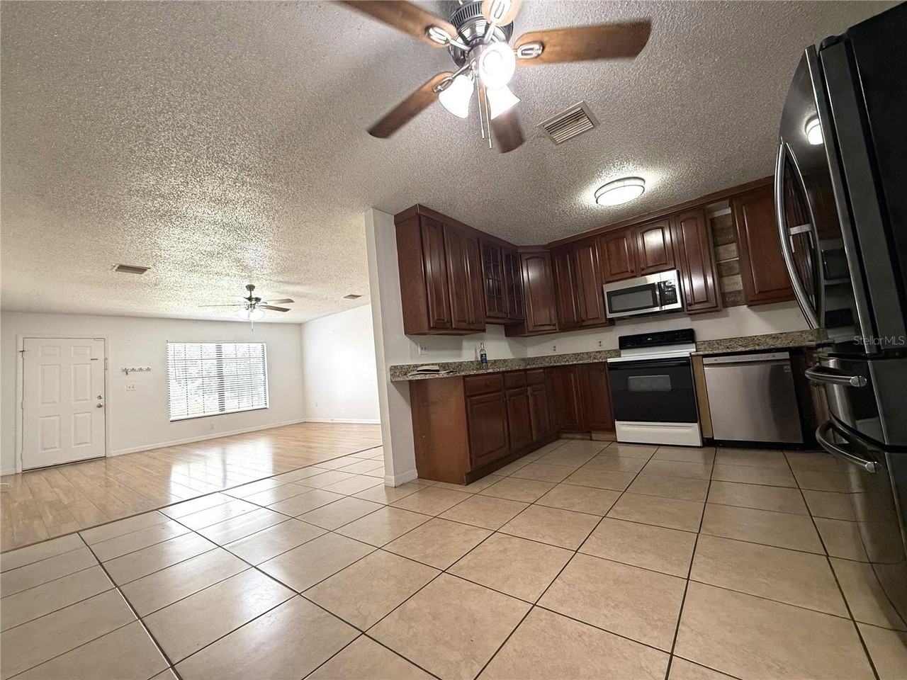 2944 58th Ave N - Photo 5 of 23