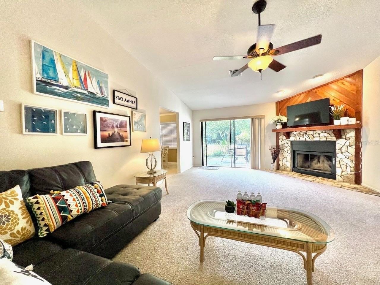 2124 Rivers Edge Ct - Photo 3 of 38