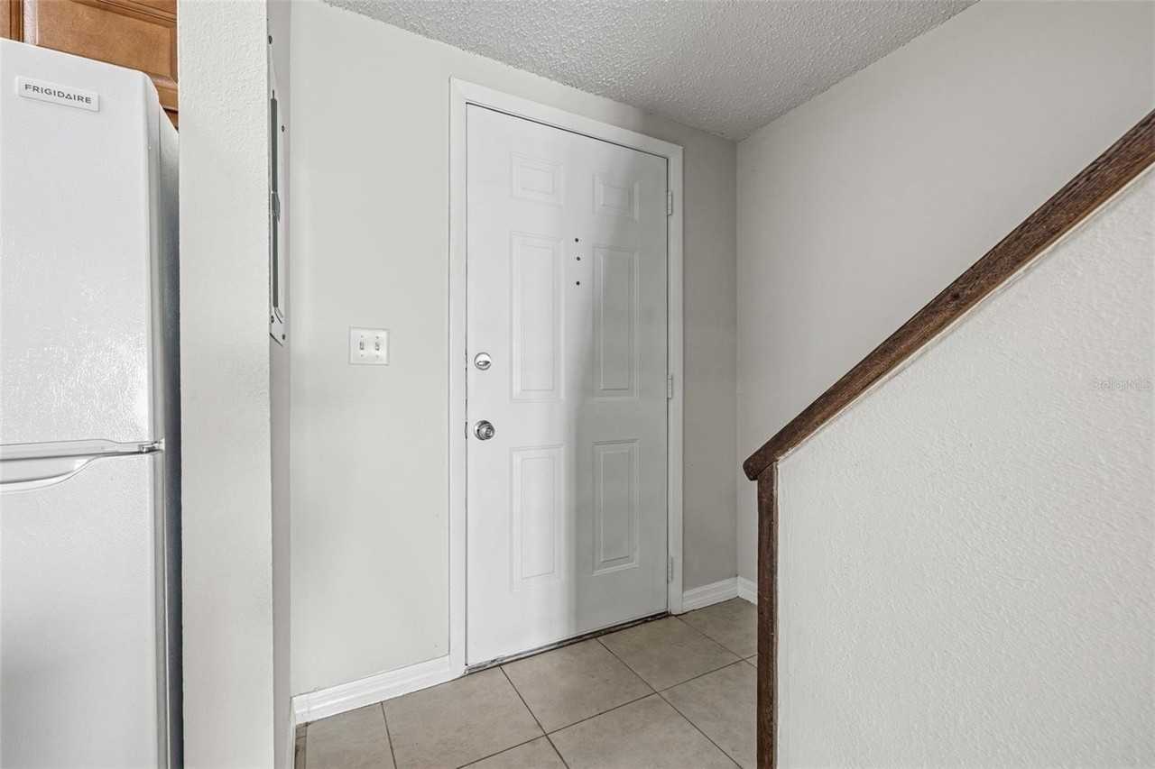 11906 Cypress Hill Cir - Photo 5 of 26