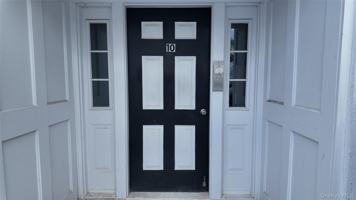 featured image of 10 Lenox Ct #807