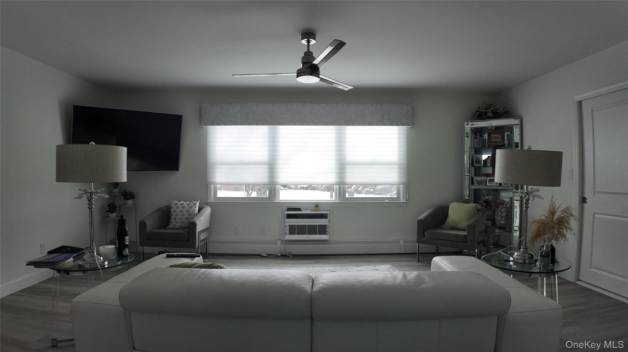 10 Lenox Ct #807 - Photo 6 of 17