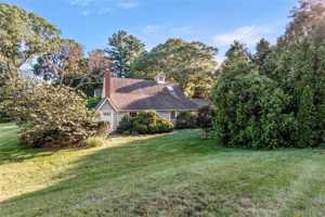 featured image of 953 Ripley Ln