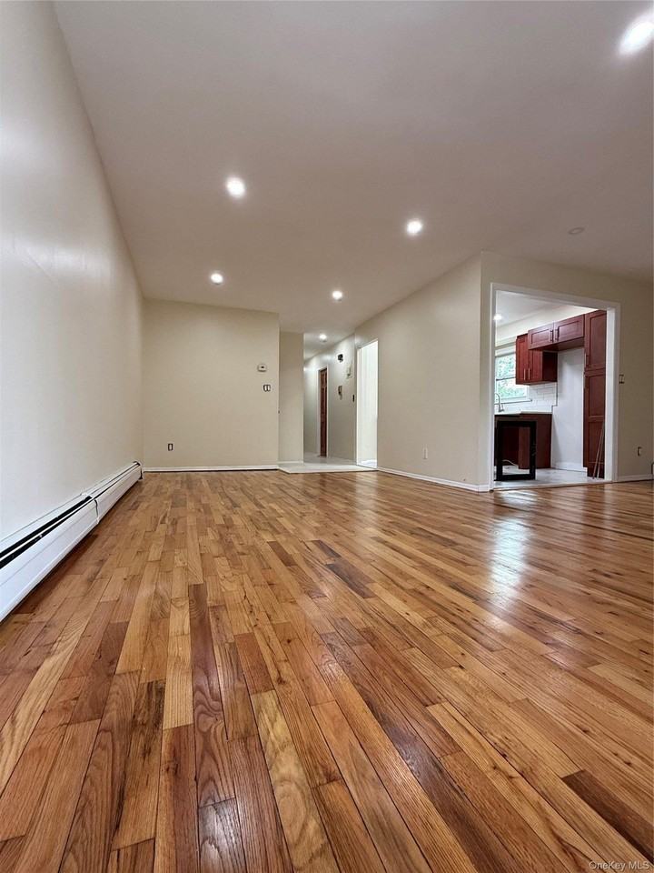 164 84 Ave - Photo 2 of 12