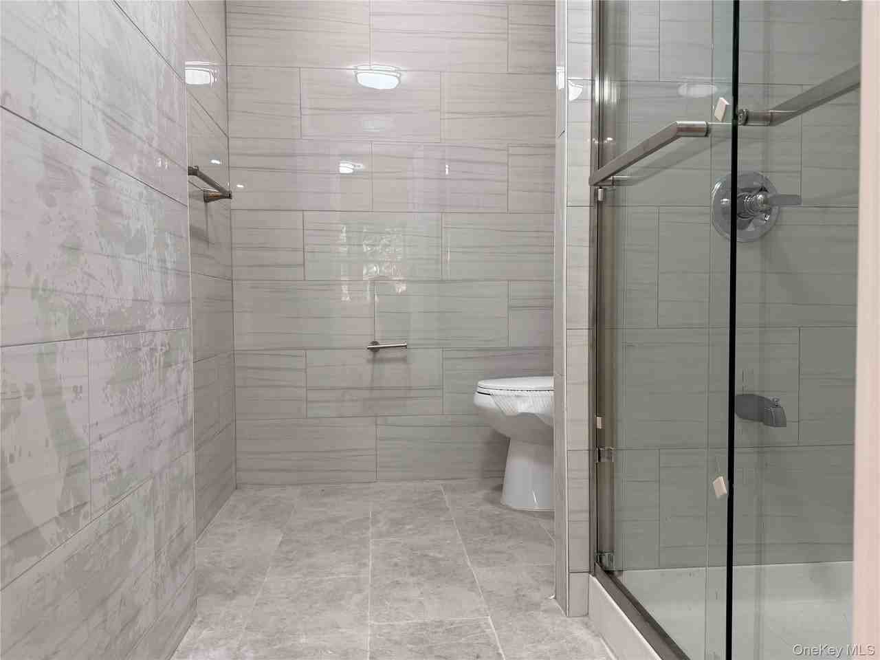 164 84 Ave - Photo 5 of 12