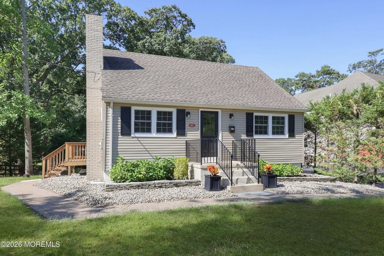 38 Swimming River Rd - Photo 2 of 31