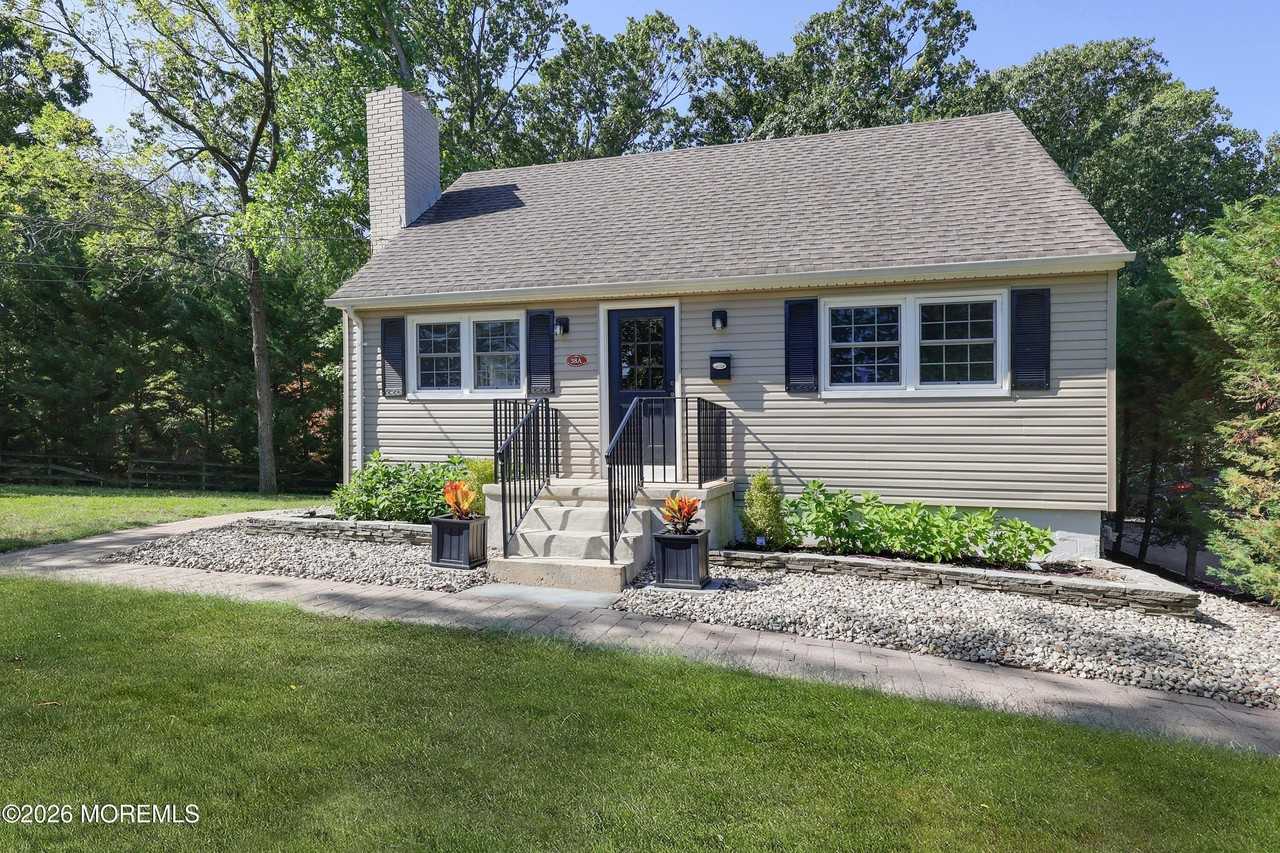 38 Swimming River Rd - Photo 3 of 31