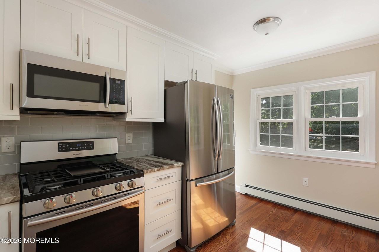38 Swimming River Rd - Photo 7 of 31
