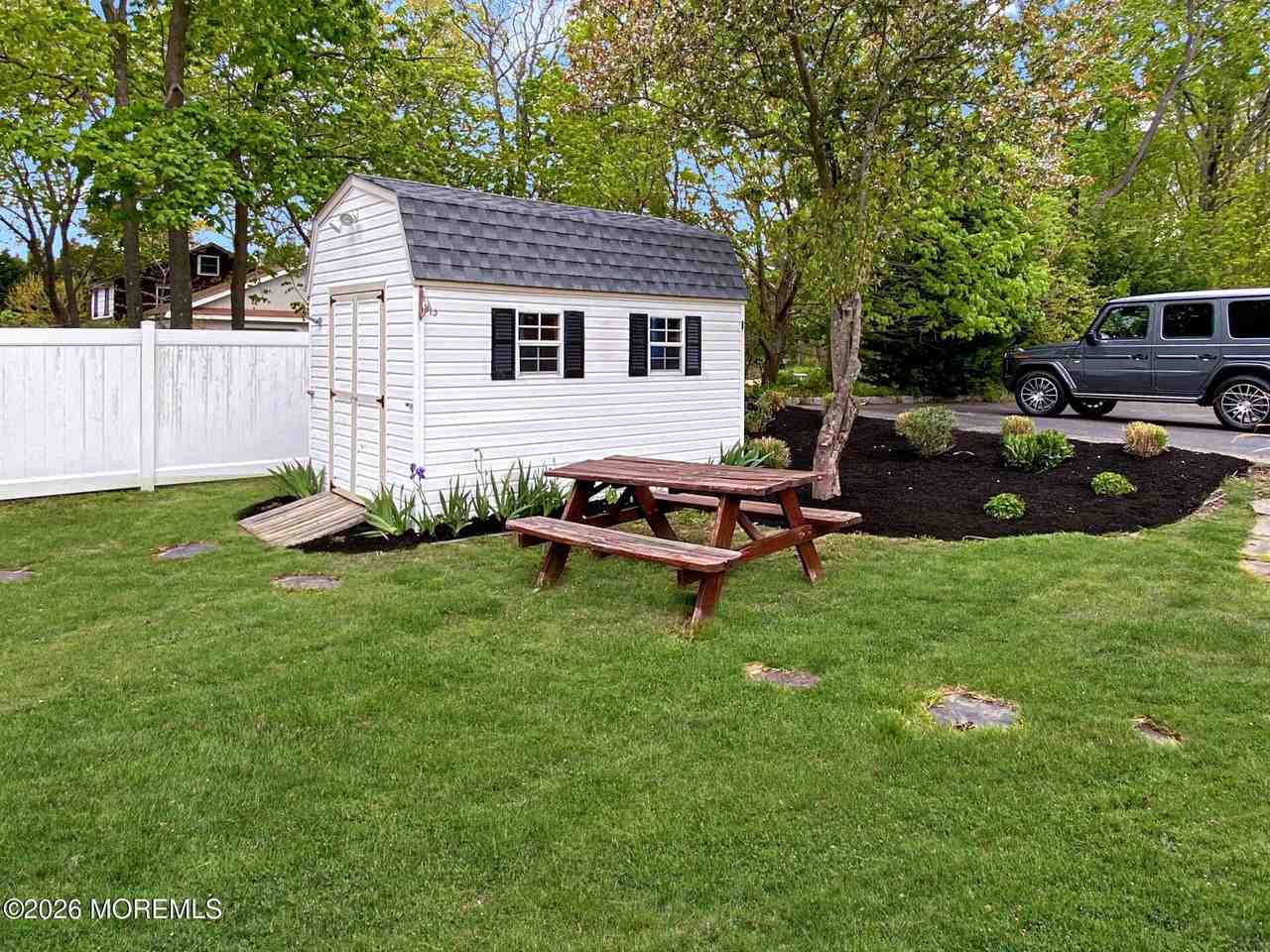 3112 Atlantic Ave - Photo 4 of 24