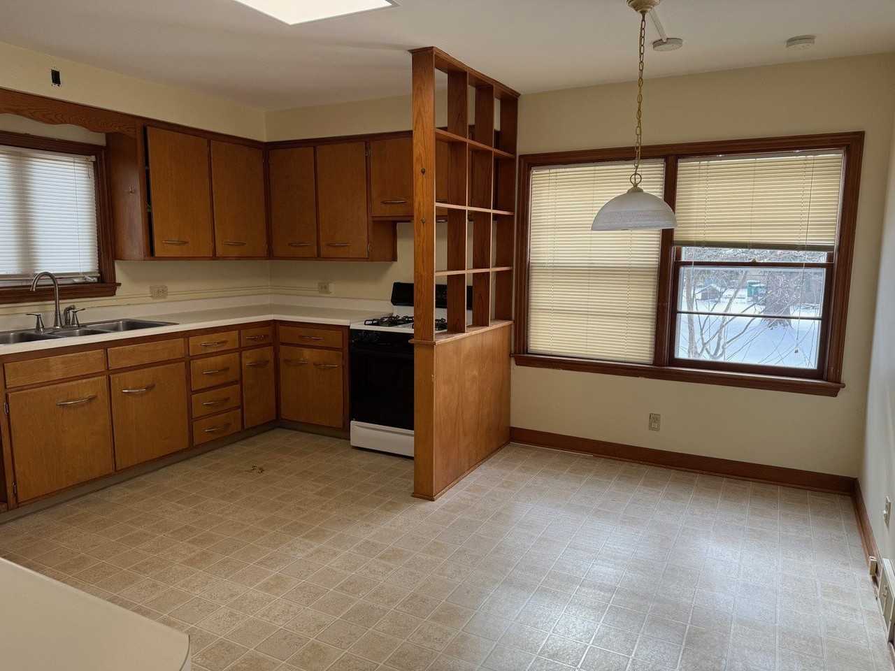 795 Estes St #1 - Photo 2 of 8