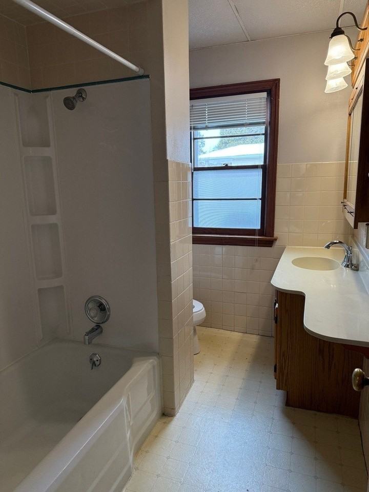 795 Estes St #1 - Photo 5 of 8