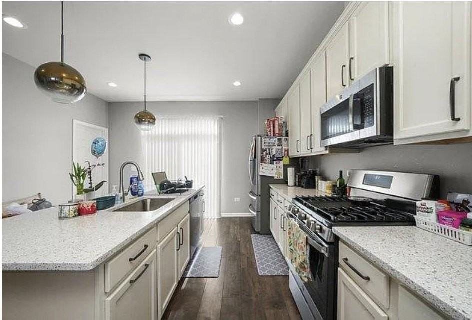 810 Finley Dr - Photo 4 of 19