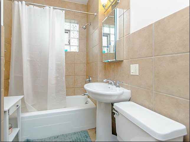 541 Beloit Ave #2 - Photo 4 of 10