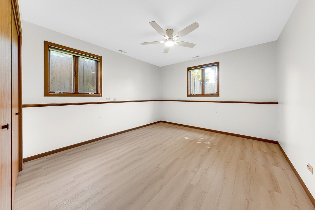 25283 W Timber Ln #25283 - Photo 4 of 31