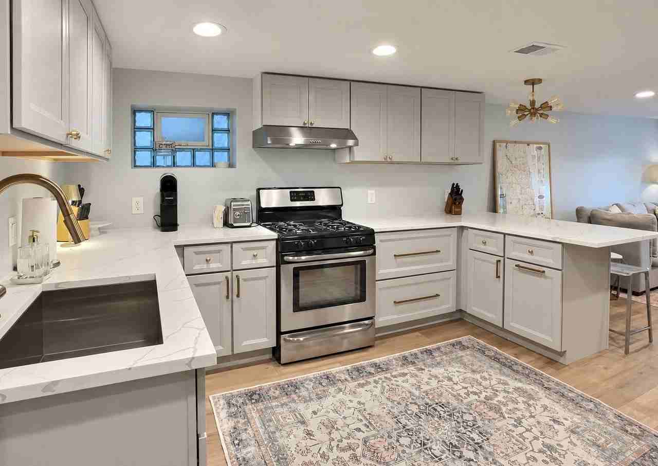3745 N Seminary Ave #1 - Photo 6 of 23