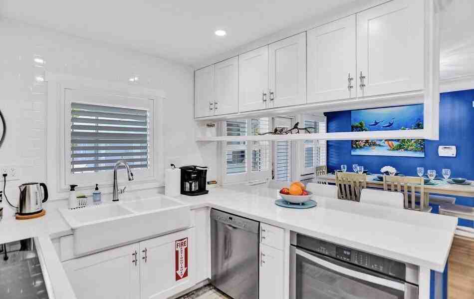 42 Sw 12th St - Photo 3 of 8