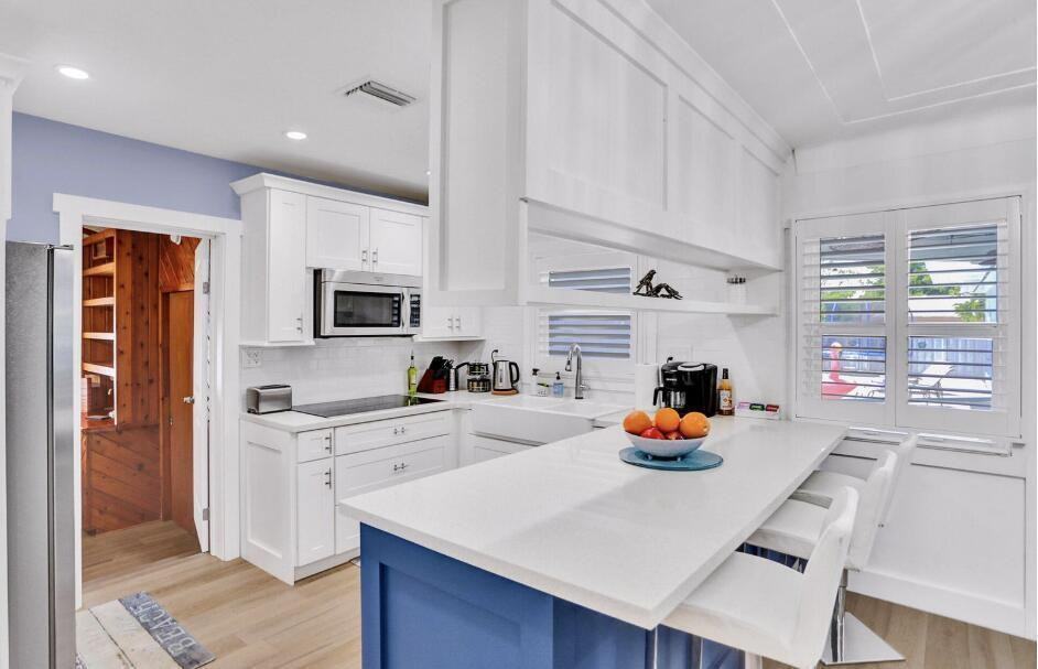 42 Sw 12th St - Photo 4 of 8