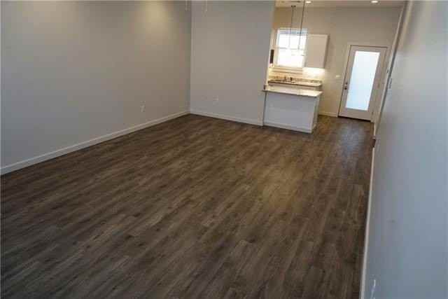 211 S Cypress St - Photo 4 of 14
