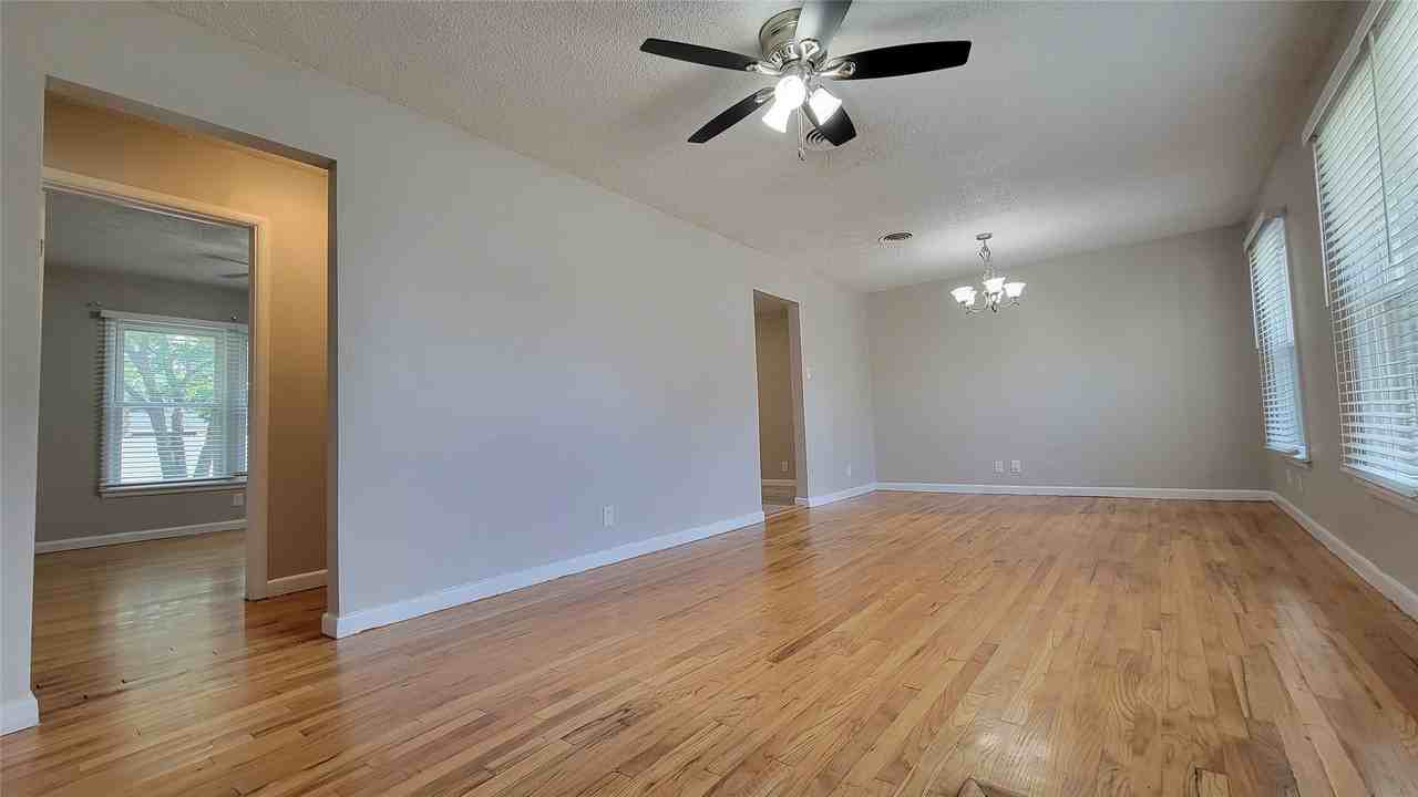 4804 Sabelle Ln - Photo 5 of 25