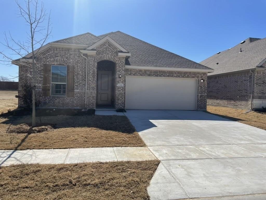 1306 Sundance Ln - Photo 2 of 19