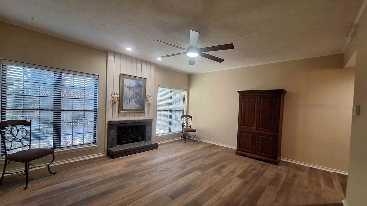 2022 Brookside Dr - Photo 6 of 26