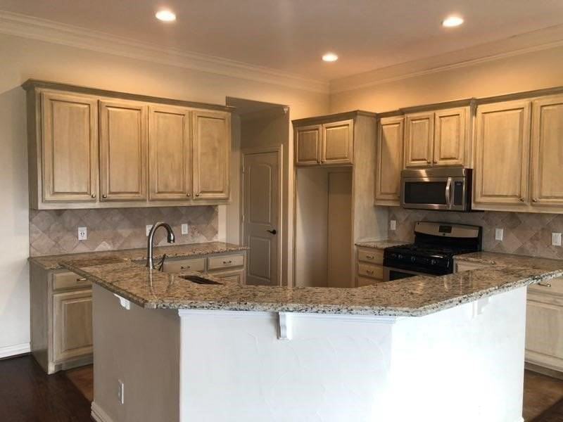 1811 Leann Ln - Photo 3 of 12