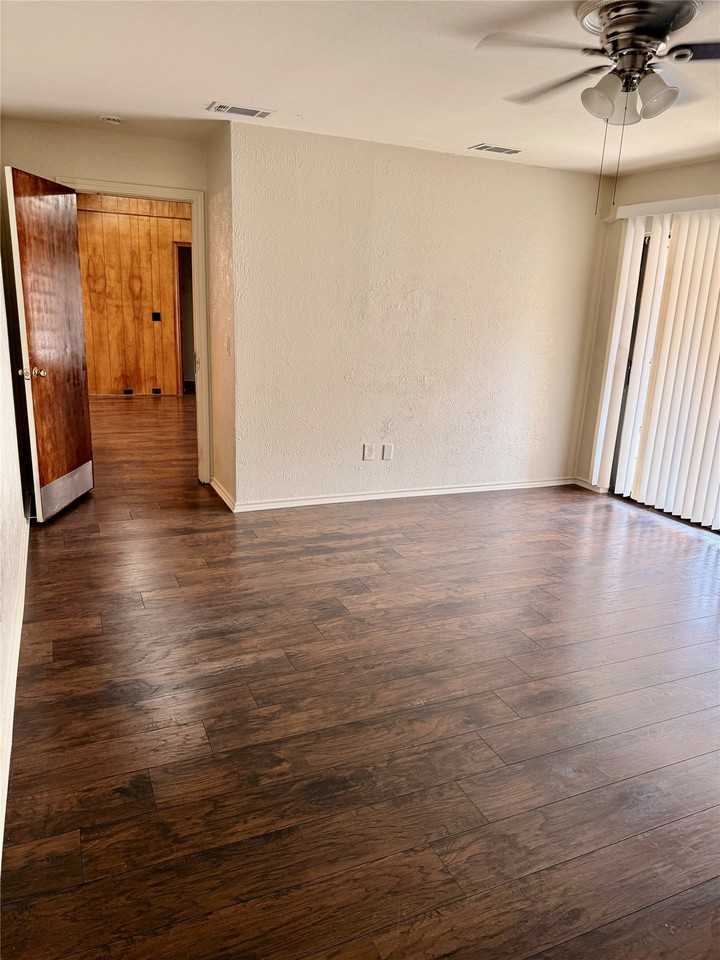 3321 San Mateo Dr - Photo 3 of 13