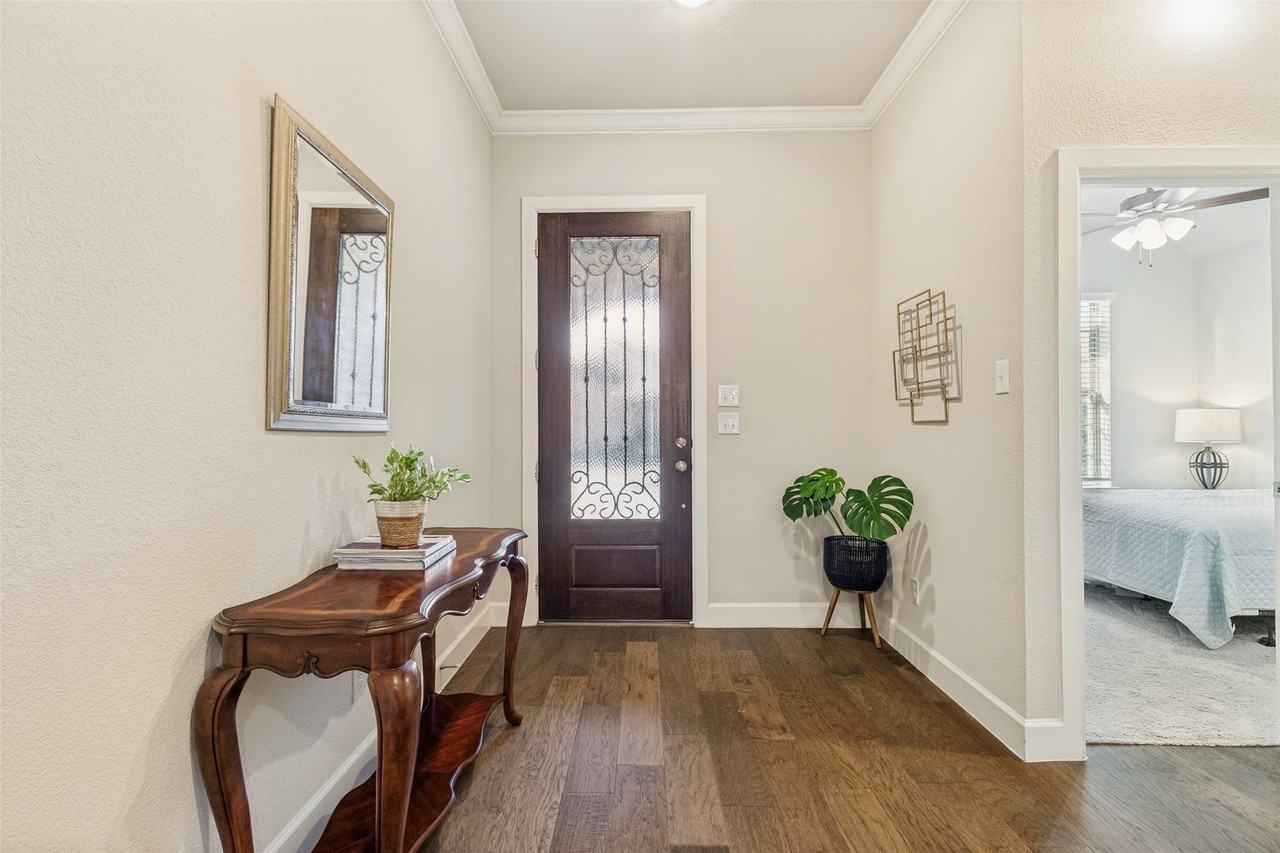 2424 Preakness Pl - Photo 2 of 24