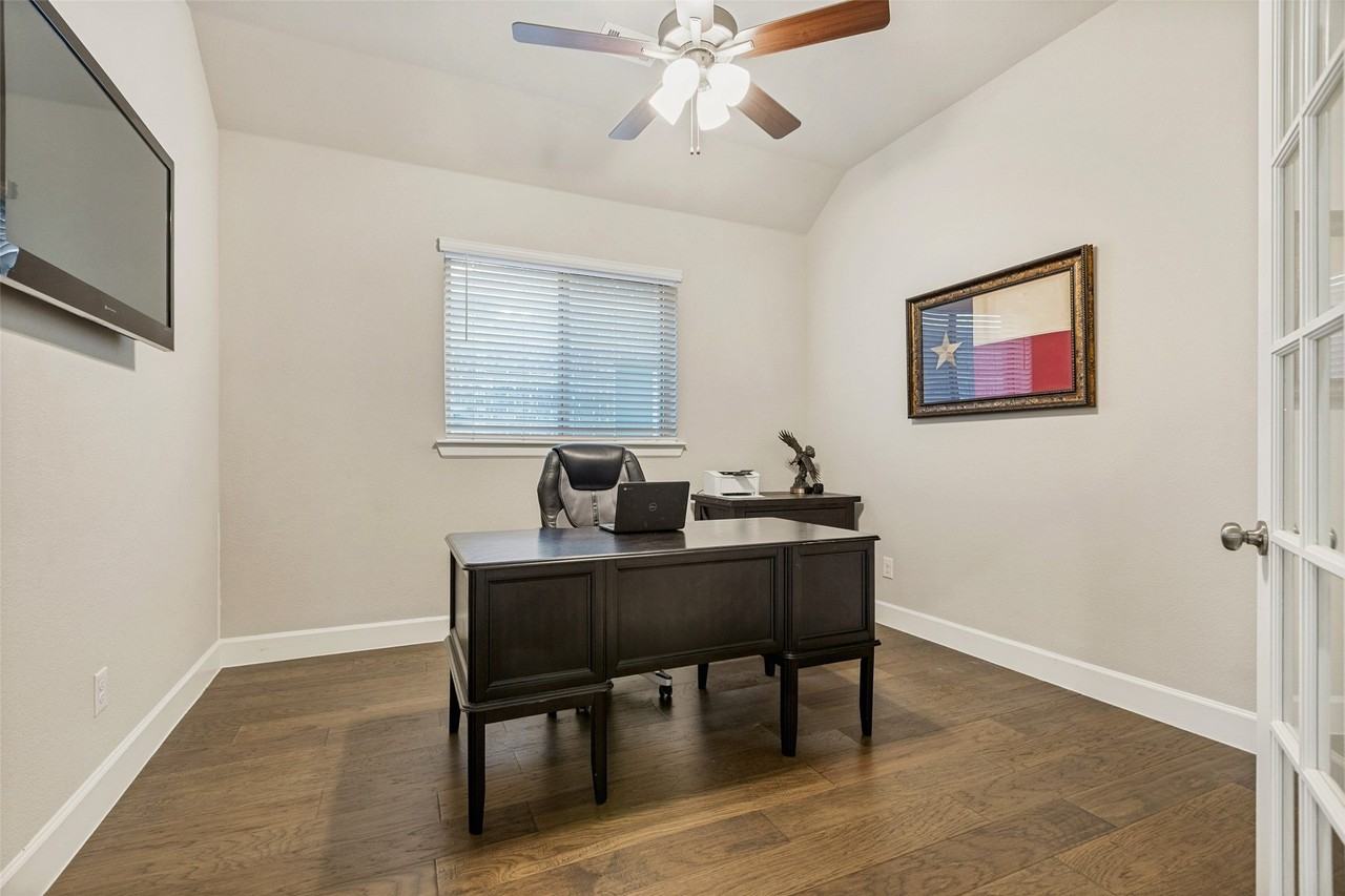 2424 Preakness Pl - Photo 6 of 24
