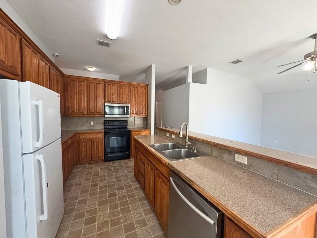 8320 Trinity Vista Trl - Photo 3 of 17