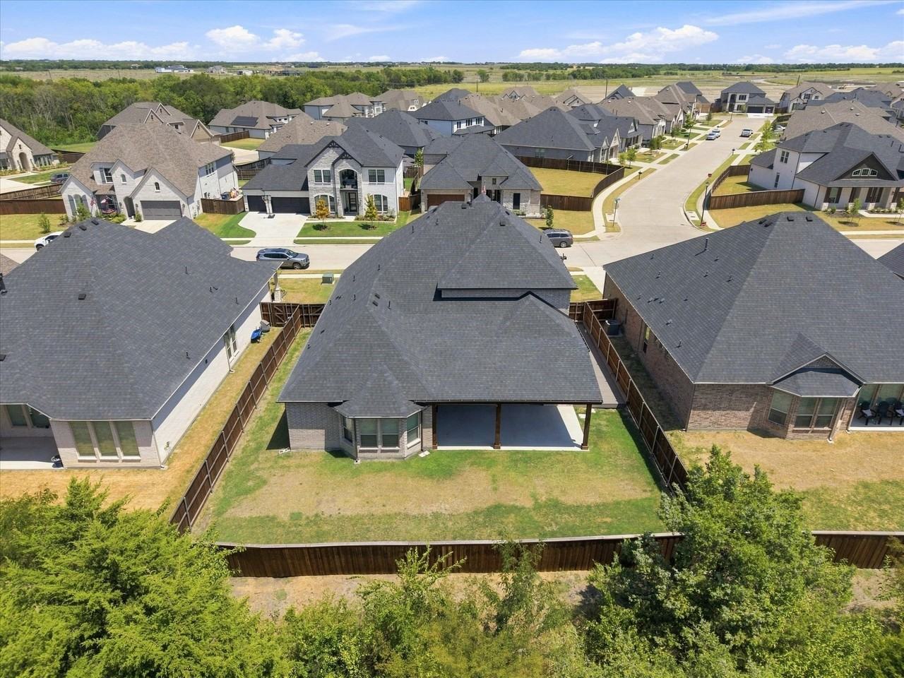 1815 Navarre Way - Photo 2 of 27