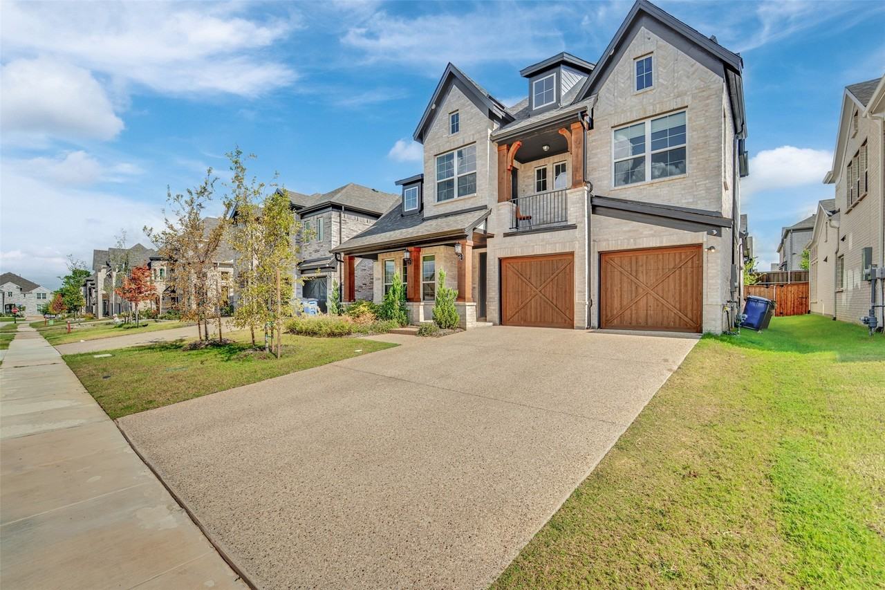 3520 Helios Ln - Photo 2 of 36