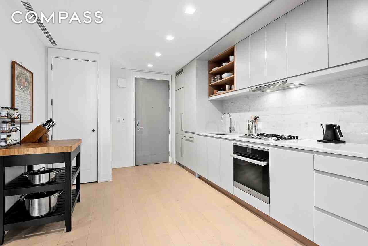 550 Vanderbilt Ave #405 - Photo 4 of 14