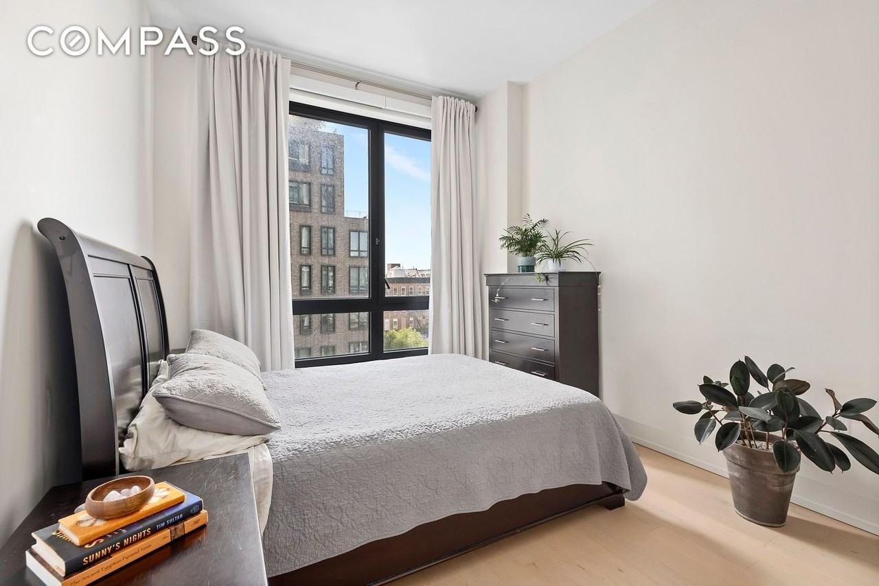 550 Vanderbilt Ave #405 - Photo 5 of 14
