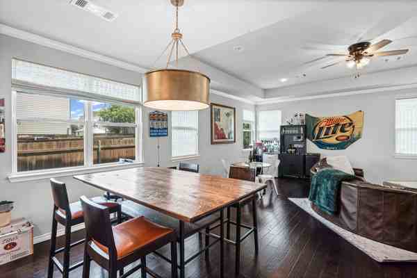 2409 W Robert St #1 - Photo 6 of 19