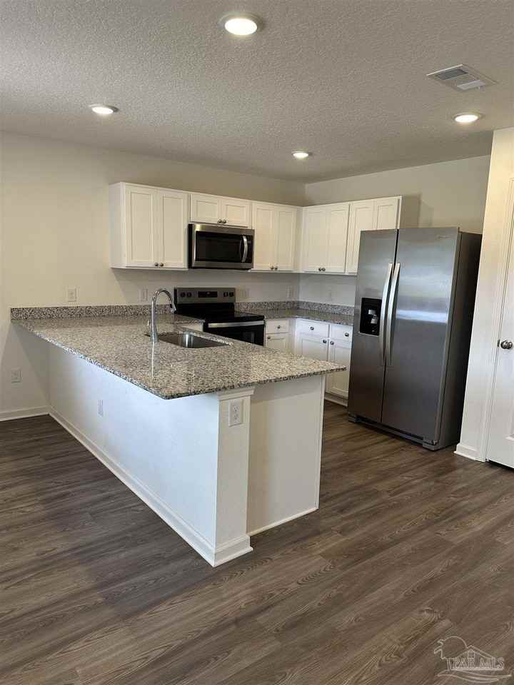 1113 Paulding Ave - Photo 7 of 27