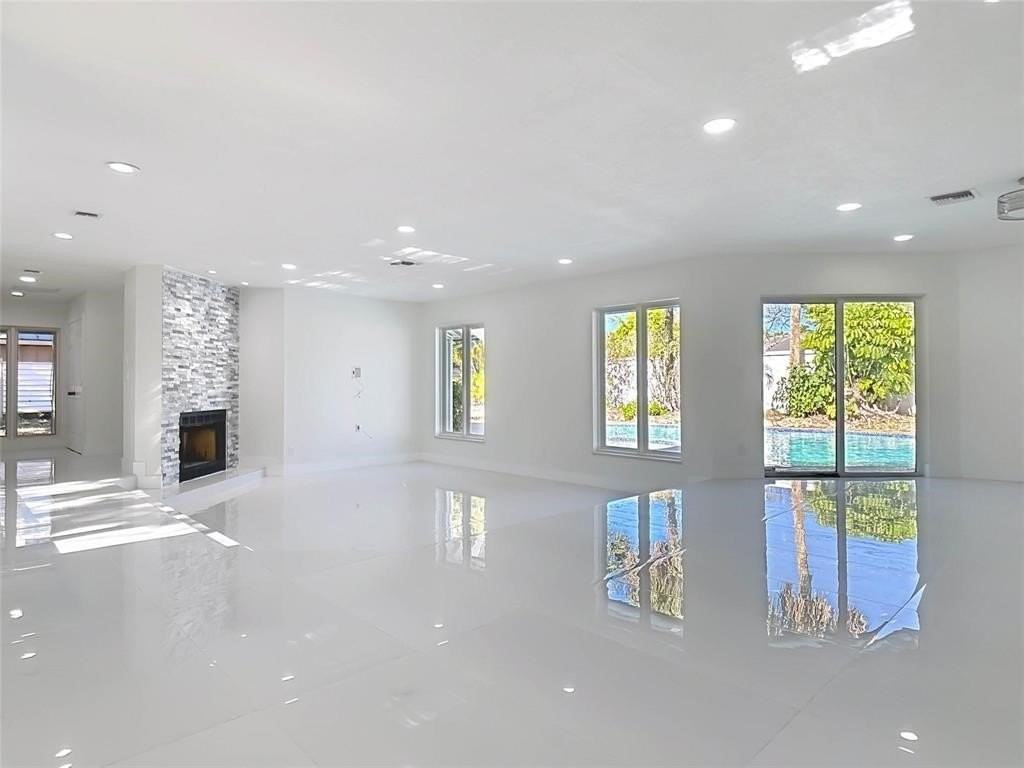 1200 Poitras Dr - Photo 4 of 34
