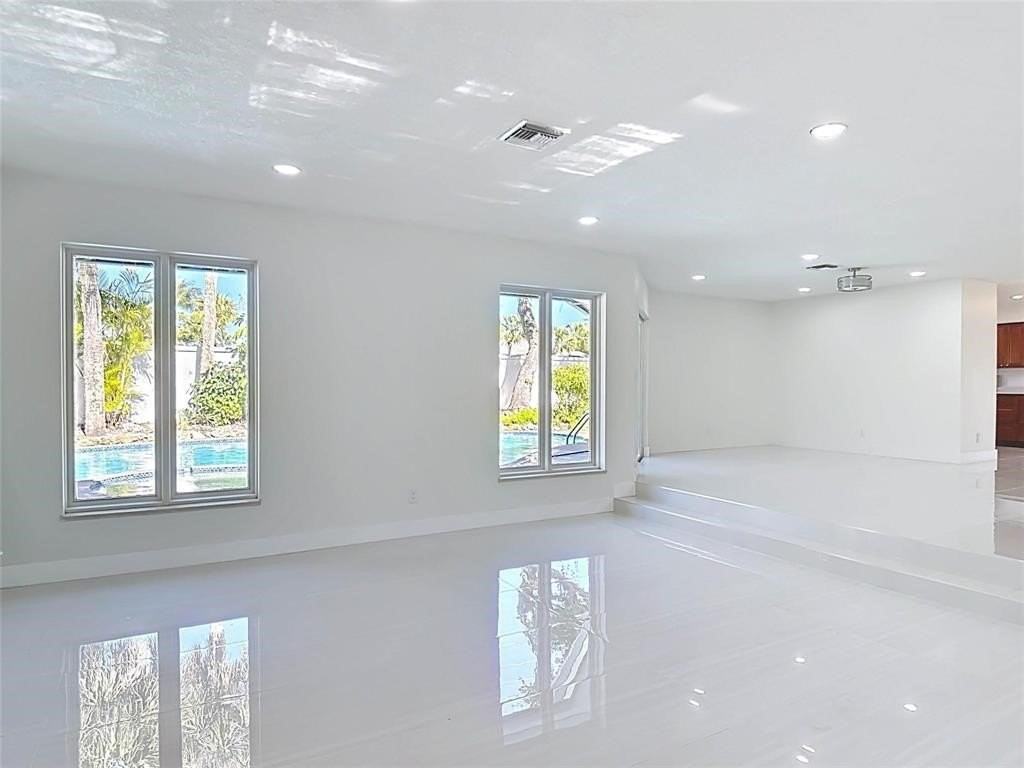 1200 Poitras Dr - Photo 5 of 34