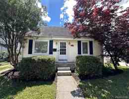 featured image of 914 Bauman Ave