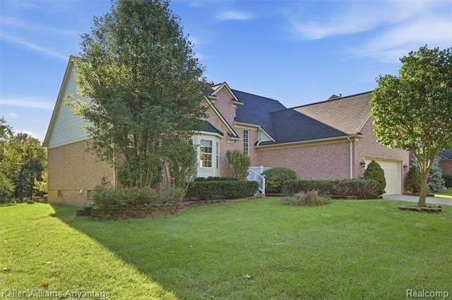 1625 Emerald Pines Dr - Photo 2 of 50