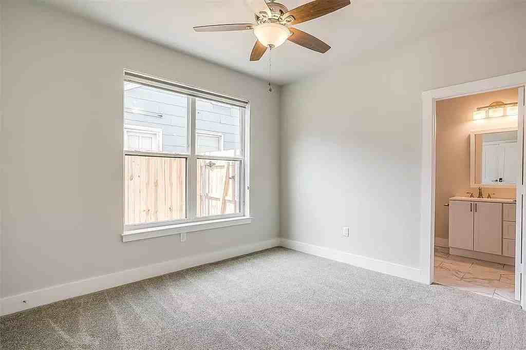 2305 Benbrook Blvd #1 - Photo 5 of 12