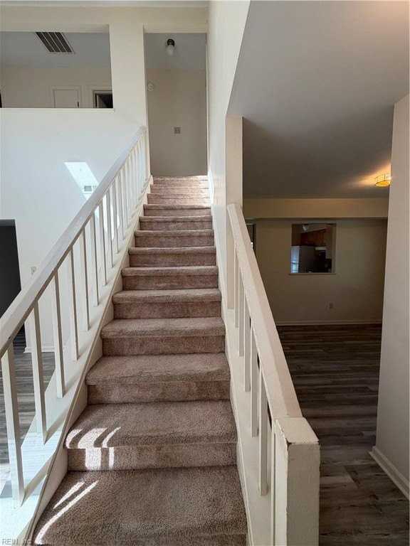 139 Springdale Way - Photo 2 of 33