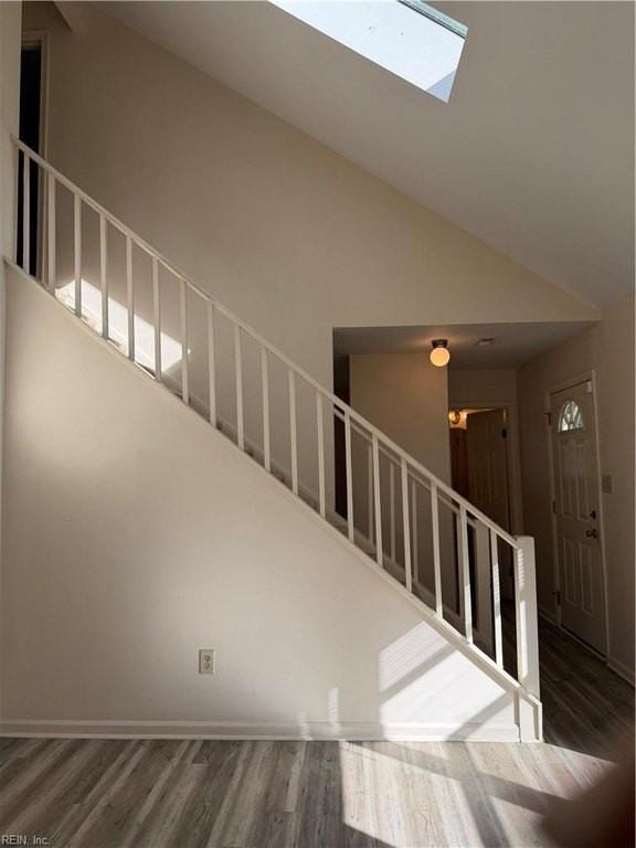 139 Springdale Way - Photo 4 of 33