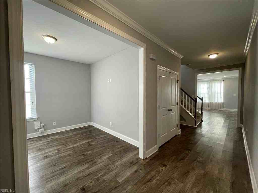 5153 S Cape Henry Ave - Photo 6 of 50