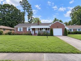 featured image of 609 Charlton Dr