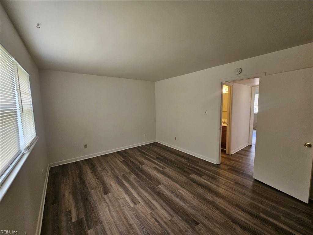2231 Pine Shore Ct - Photo 5 of 6