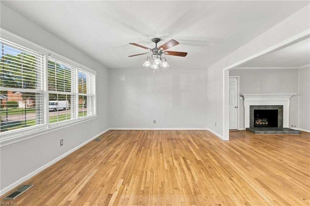 508 Spinnaker Rd - Photo 5 of 25