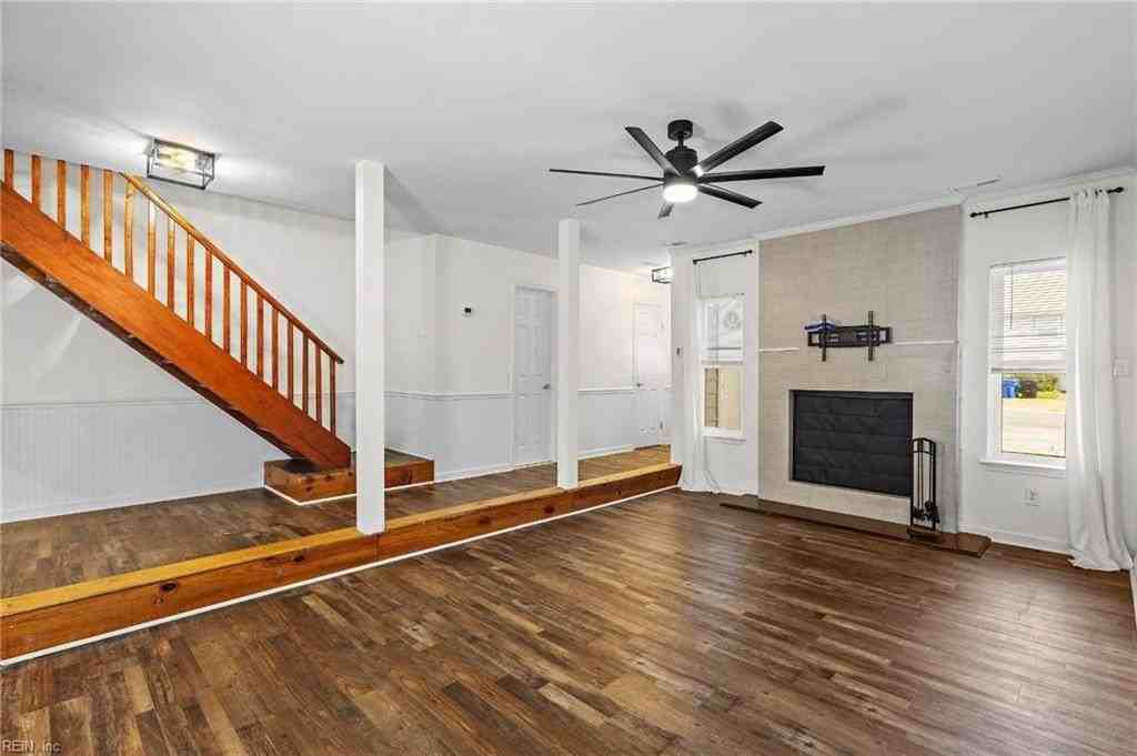 2305 Merl Cir - Photo 3 of 10