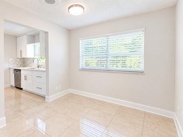 182 Del Rio Blvd - Photo 5 of 14