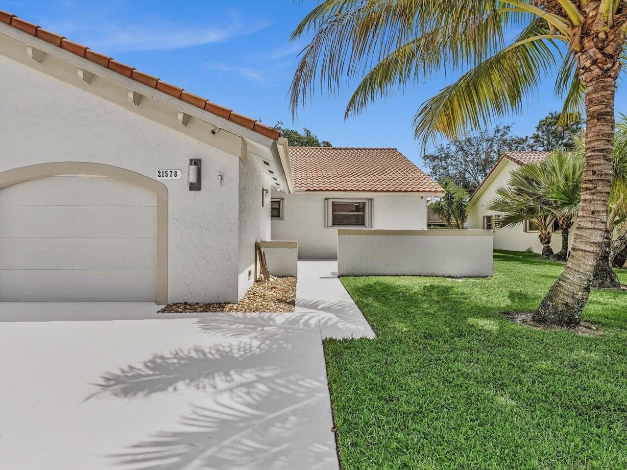 21578 Altamira Ave - Photo 3 of 50
