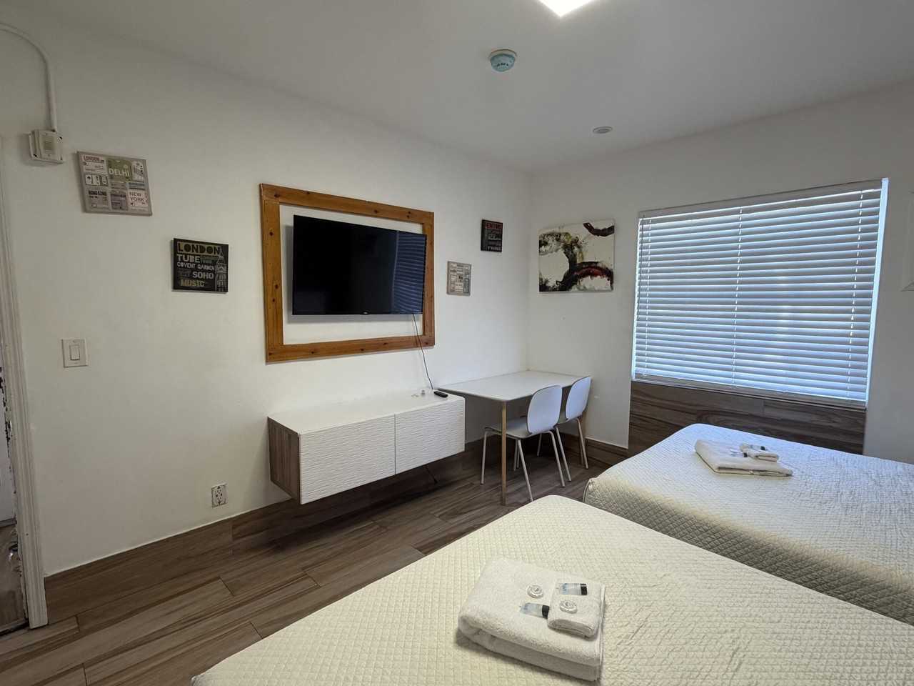 380 S Federal Hwy #11 - Photo 4 of 5